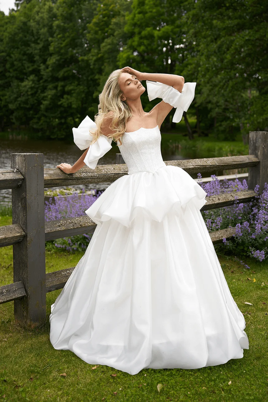 Lady White