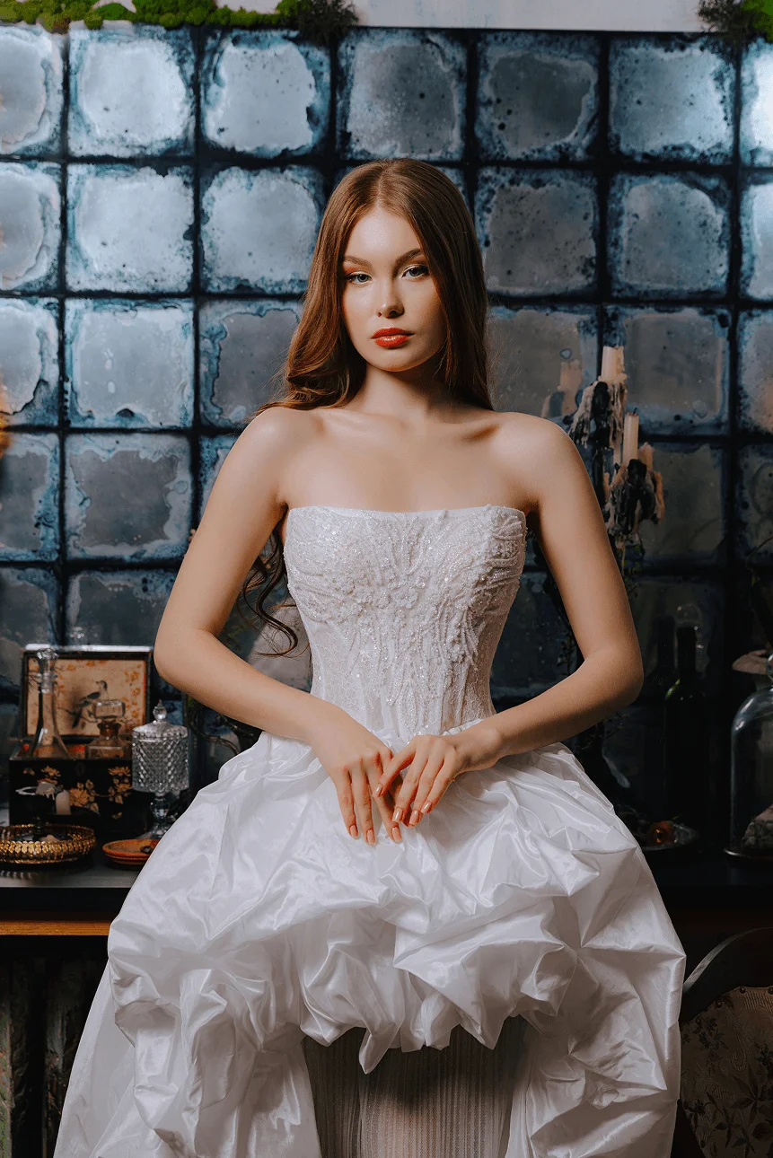 LARA BRIDAL